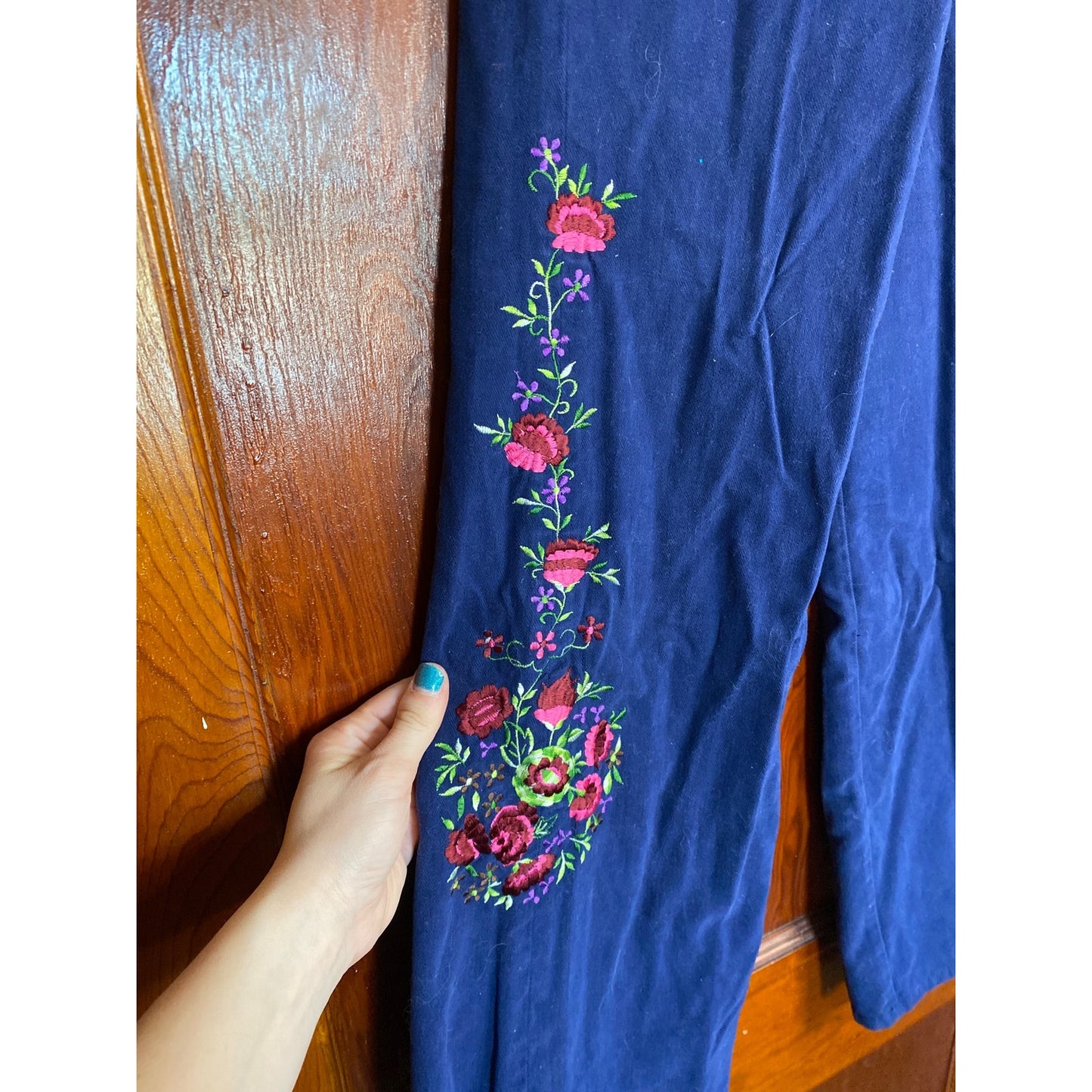 VINTAGE 1970s Cotton Blue Floral Embroidered Bell Bottoms Small