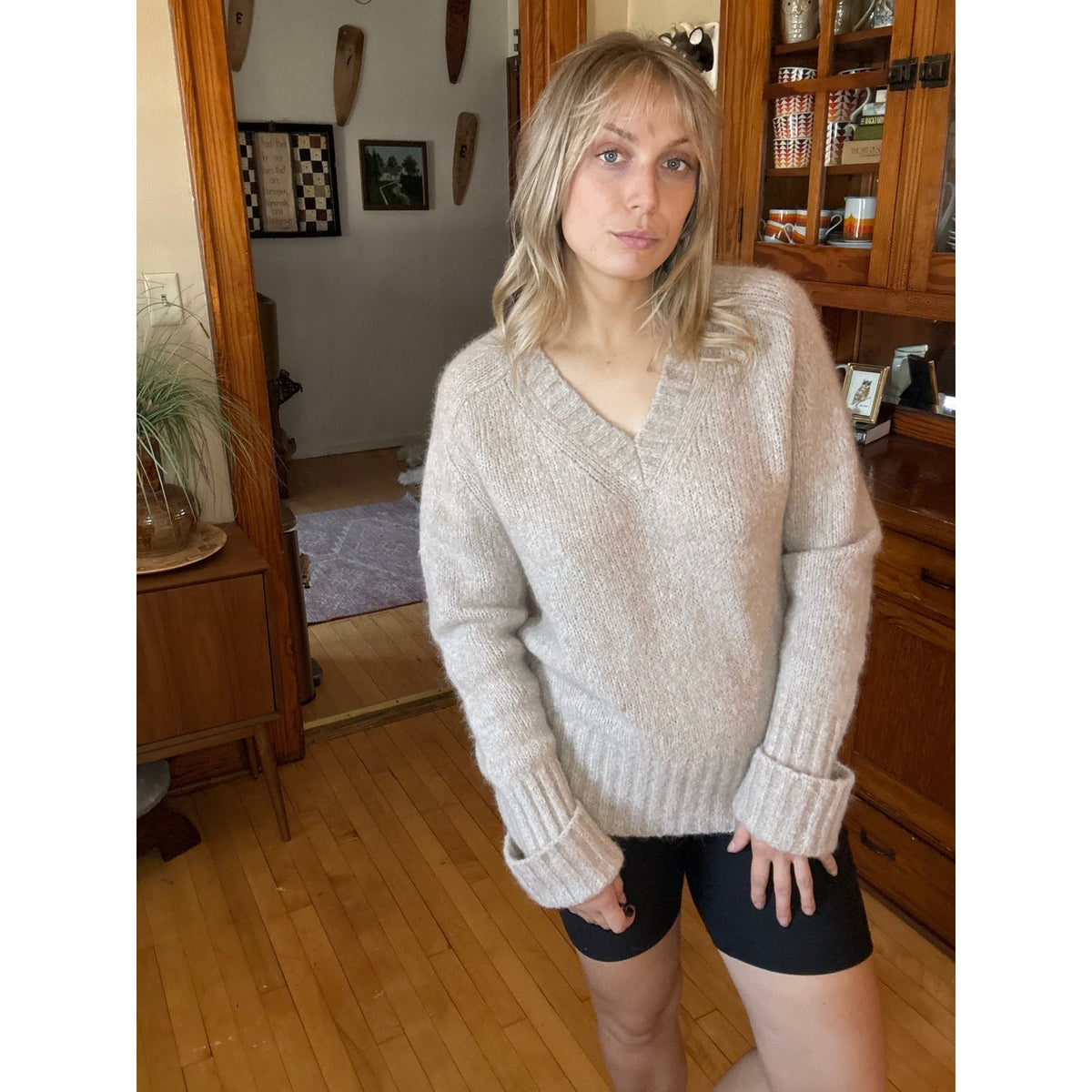Banana Republic Large Sweater Alpaca Italian Yarn Beige Cozy Minimalistic Luxury