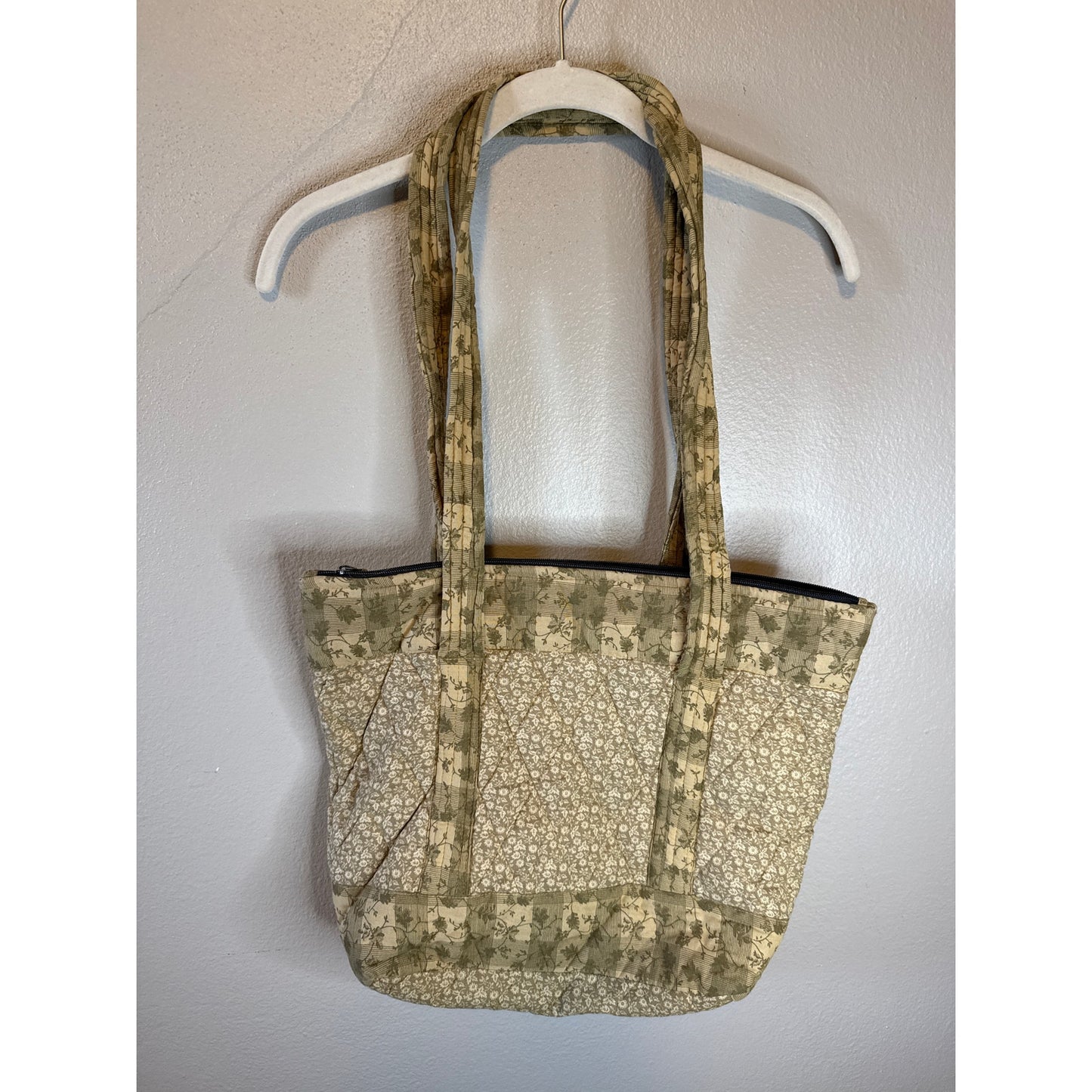 Vintage Patchwork Floral Nature Quilted Bag Zip Top