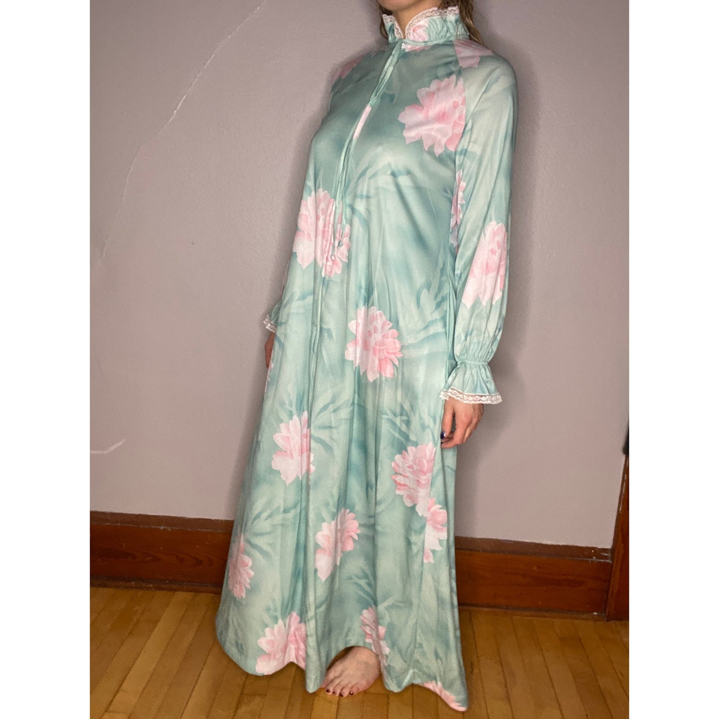 VINTAGE Mint Floral 2 Piece Nightgown Housecoat 70s Medium