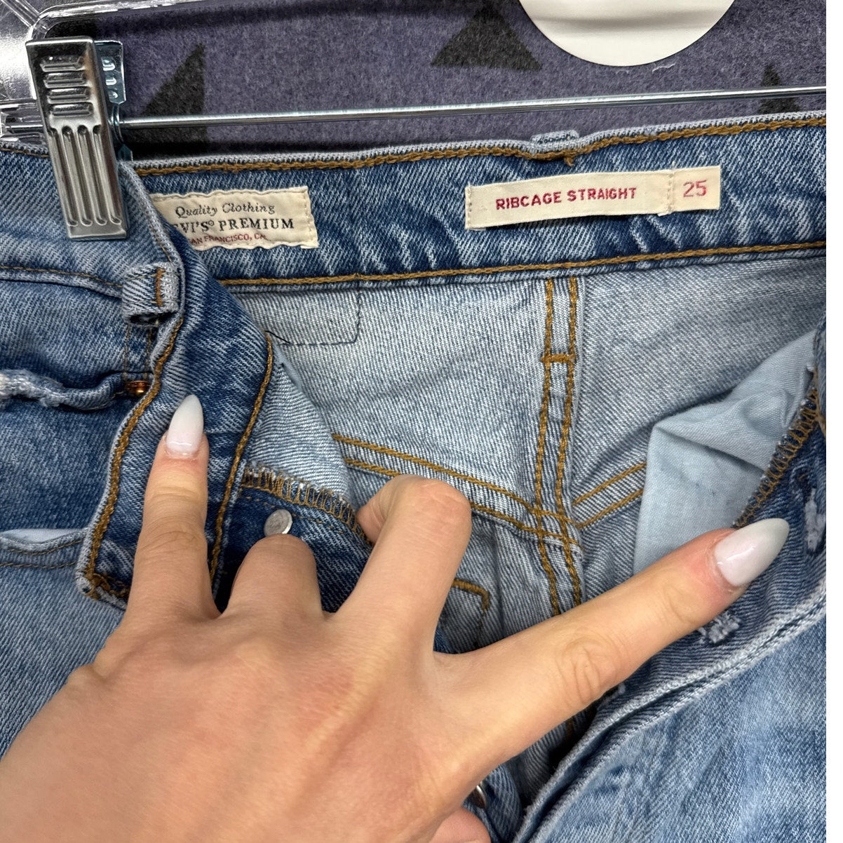Levi's Premium Women's Distressed Denim Ribcage Straight Jeans 25 Buttonfly