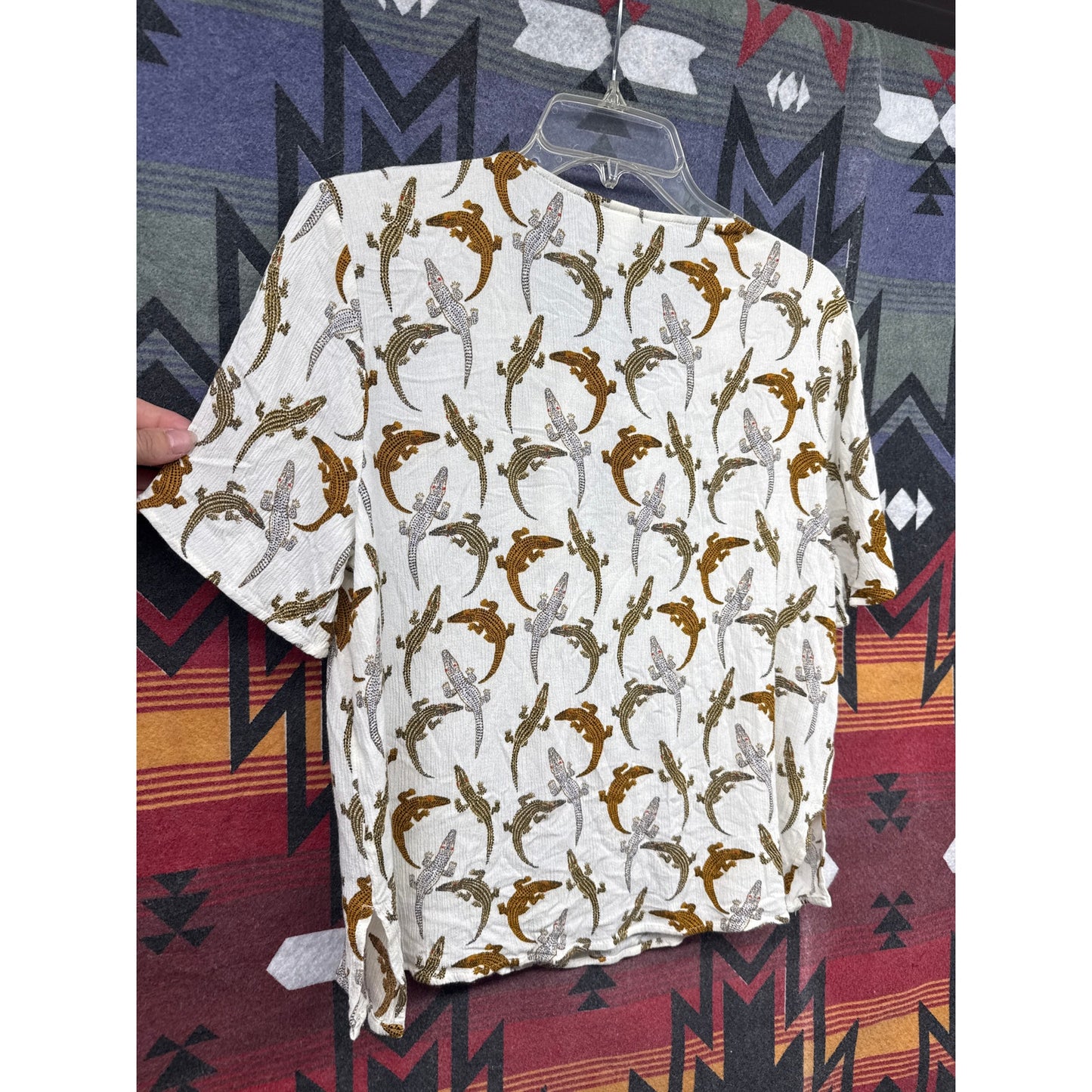 H&M Blouse Bow 14 Alligator Novelty Print Twee Quirky Art Crocodile African