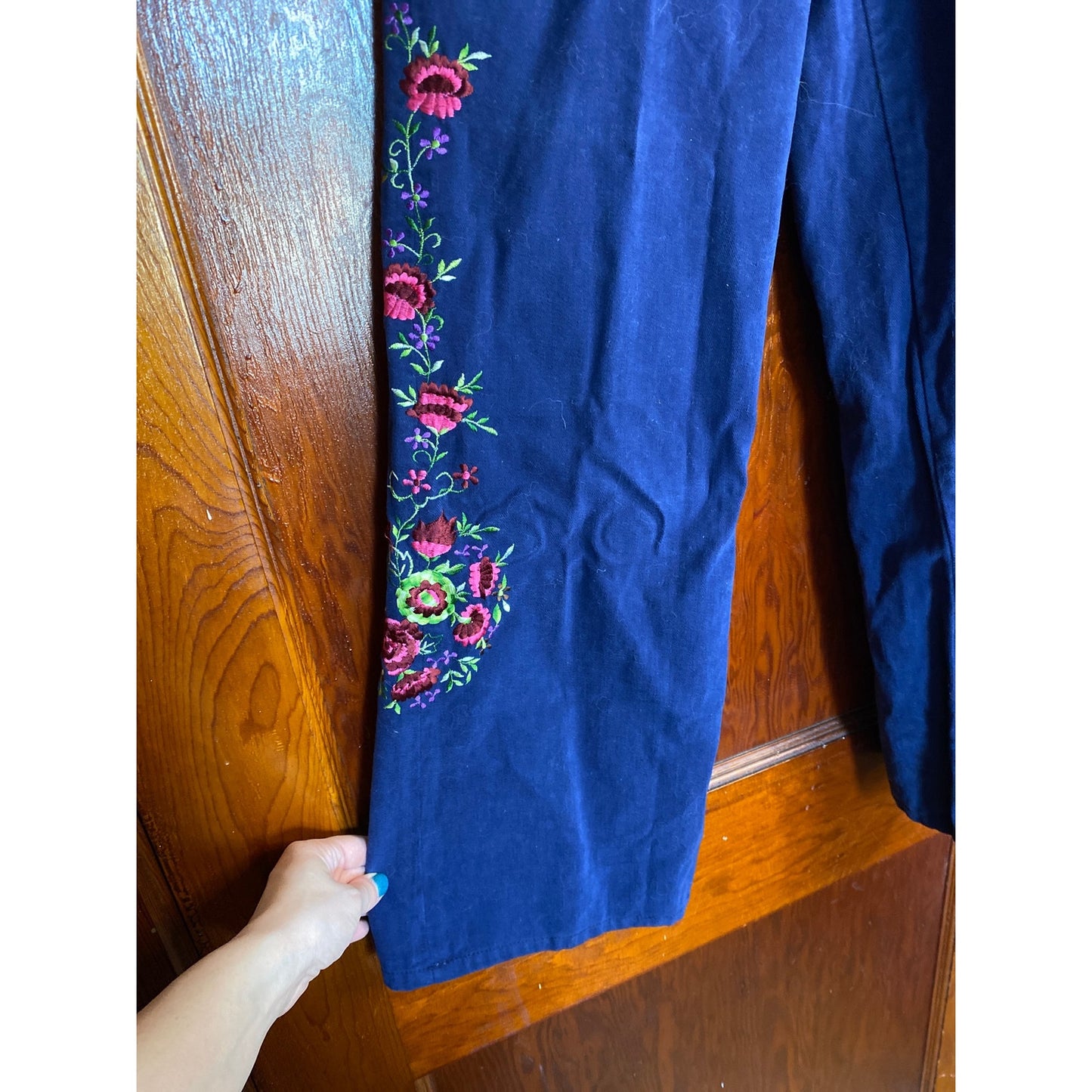 VINTAGE 1970s Cotton Blue Floral Embroidered Bell Bottoms Small