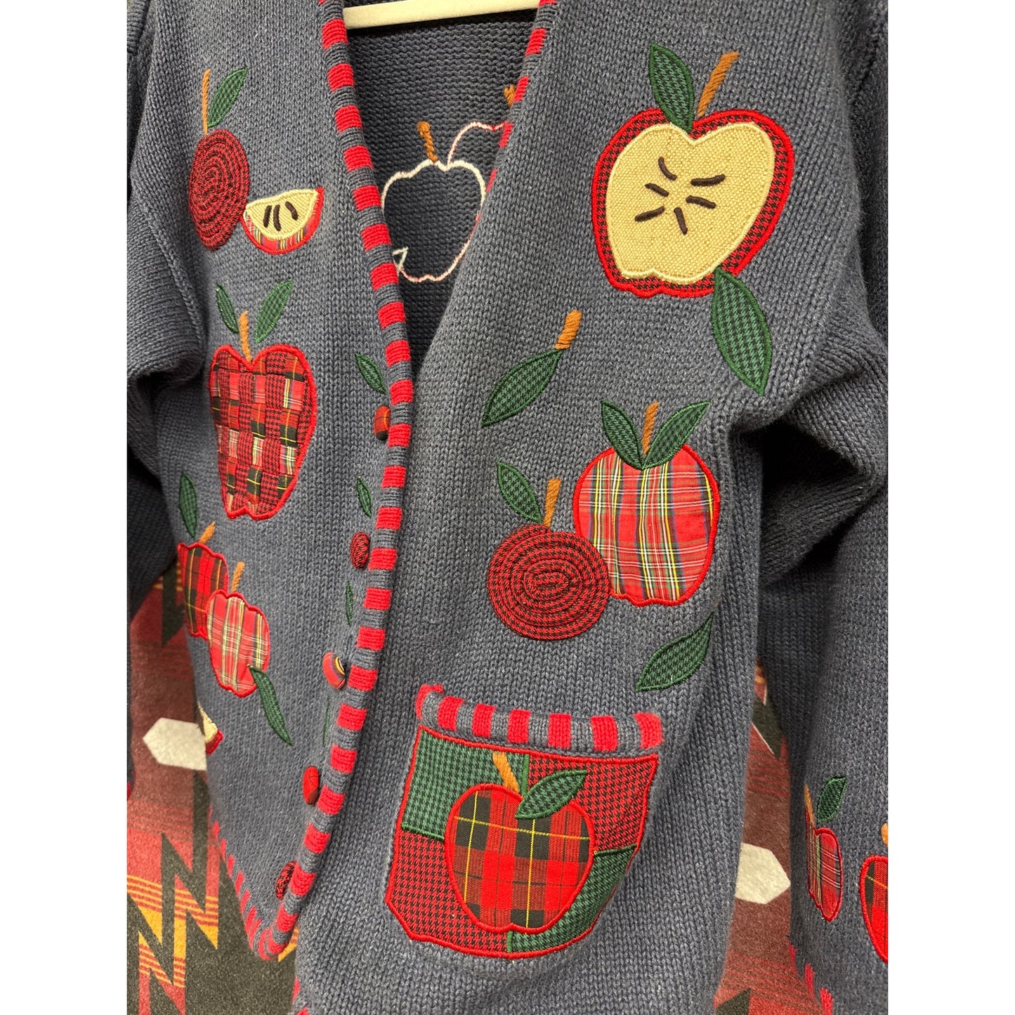 Mandal Bay Small Petite Vintage Cardigan Sweater Apple Embroidery Teacher Fall