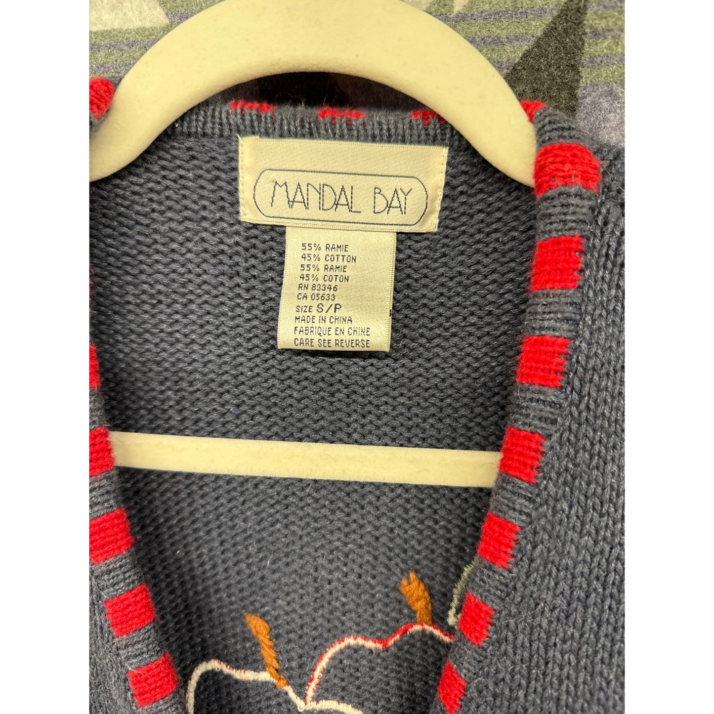 Mandal Bay Small Petite Vintage Cardigan Sweater Apple Embroidery Teacher Fall