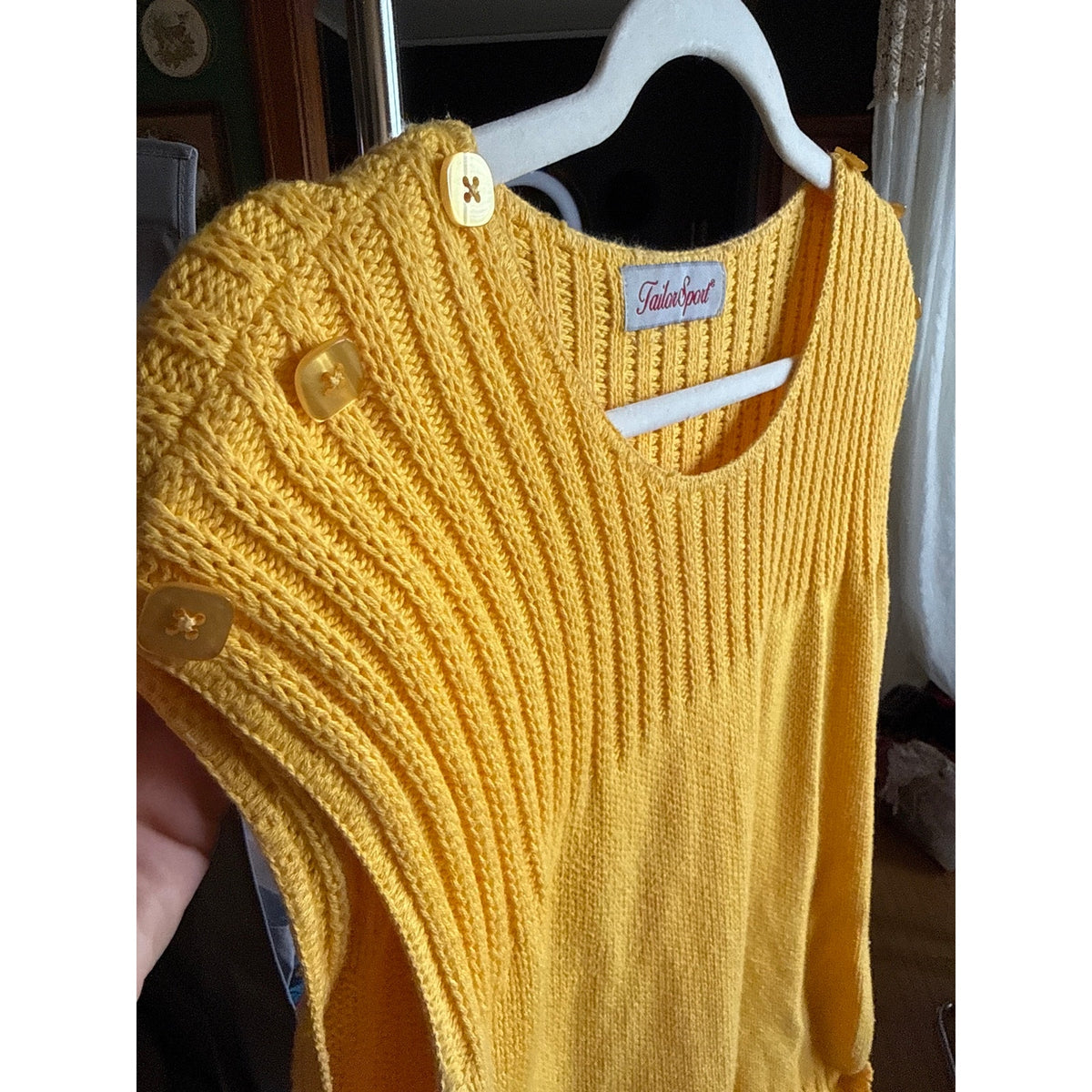 TailorSport Vintage Women’s Knit Sleeveless Sweater Large yellow 80s Cotton