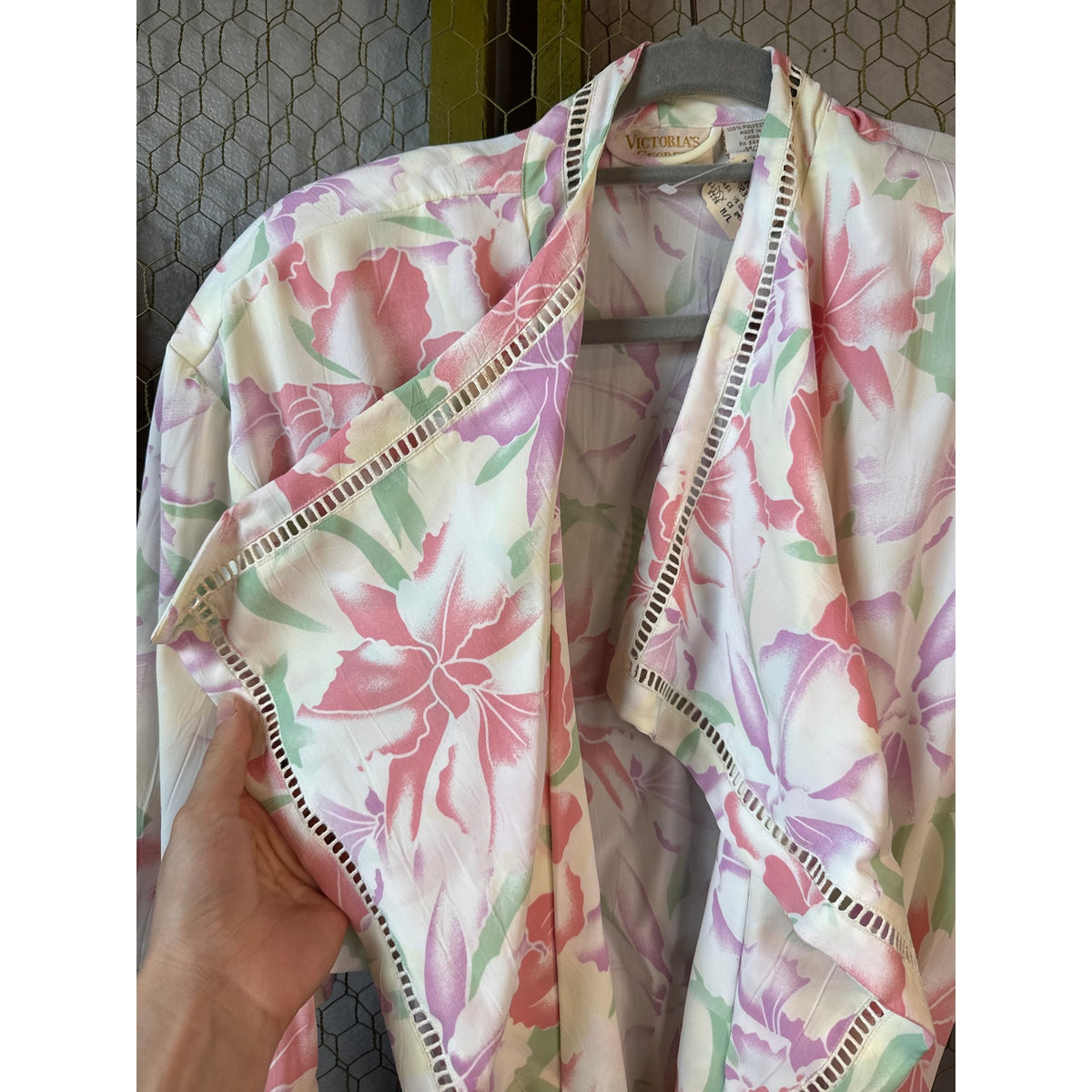 80s Vintage Victoria's Secret Floral Robe Iris Deadstock Large Parton Pastel