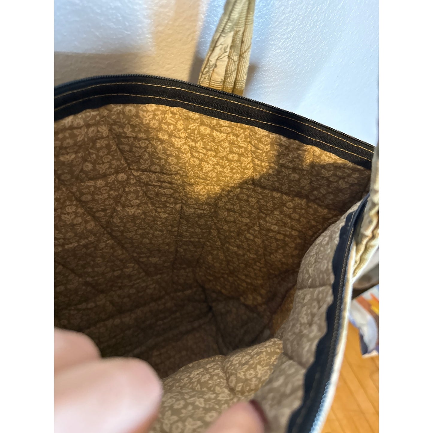 Vintage Patchwork Floral Nature Quilted Bag Zip Top