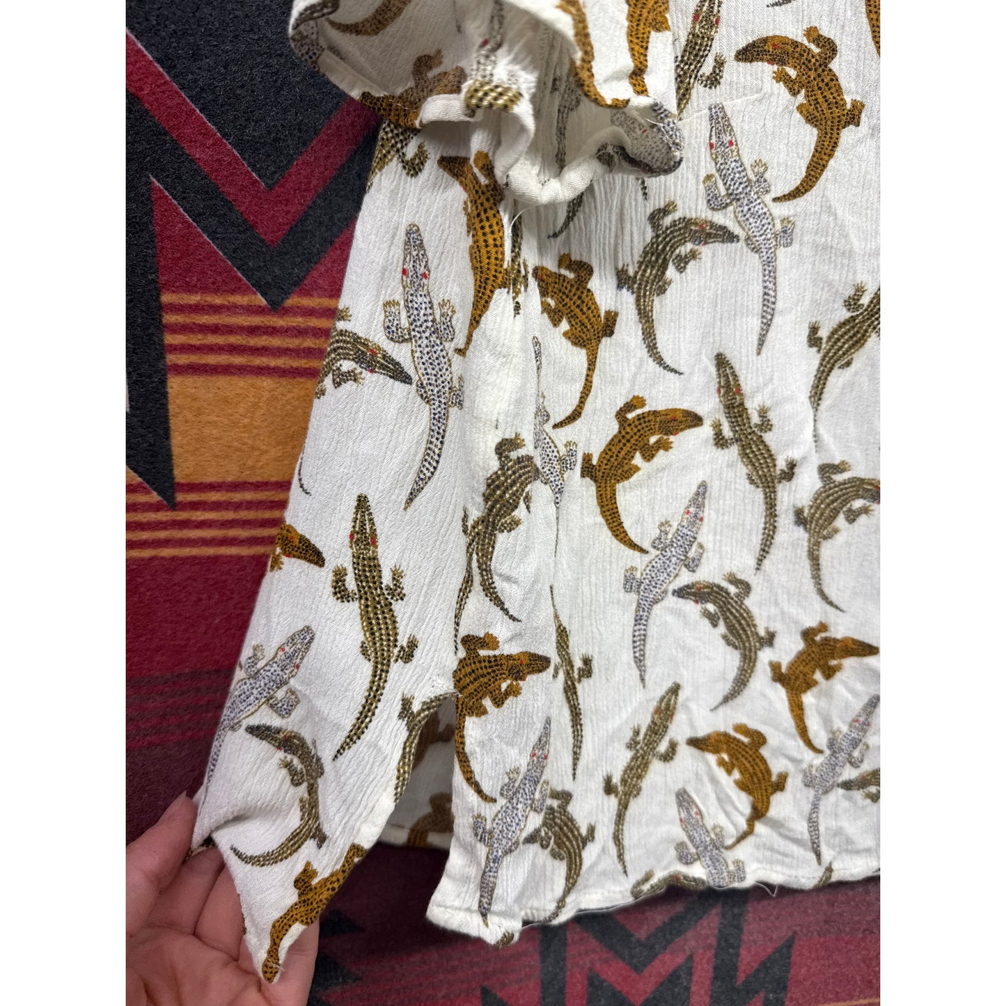 H&M Blouse Bow 14 Alligator Novelty Print Twee Quirky Art Crocodile African