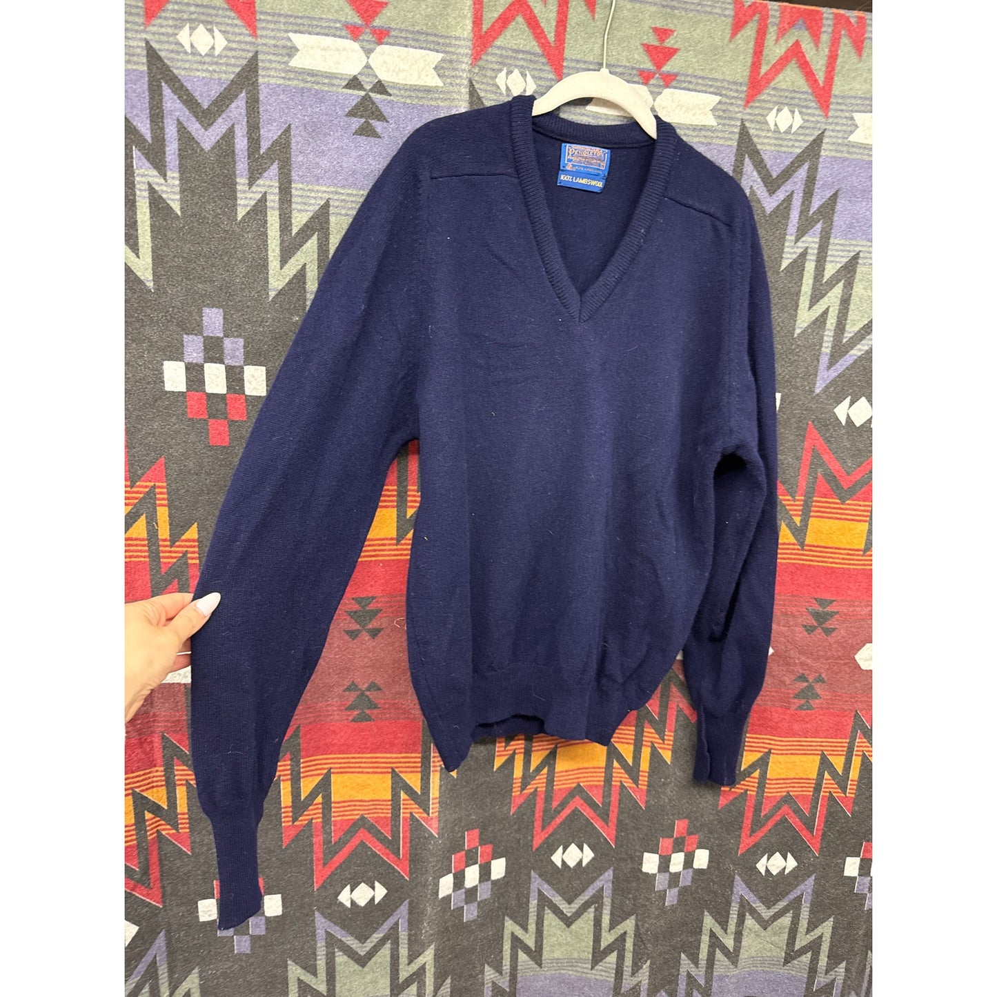 Pendleton Men's Navy Sweater Large Virgin Wool Winter Holiday