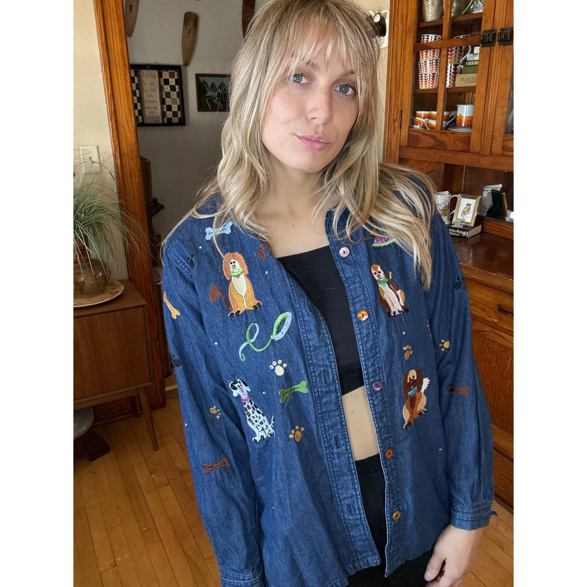 90 Quacker Factory Medium Denim Button Down Casual Shirt Dogs Novelty Embroidery