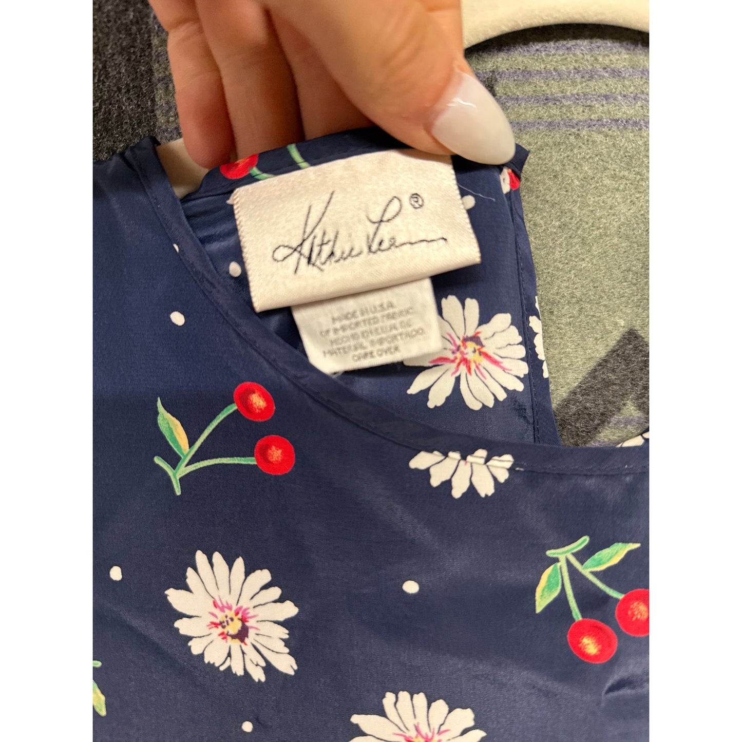 Vintage 90s Kathie Lee Women Cherry Daisy Floral Blouse 10 Novelty Print Prairie