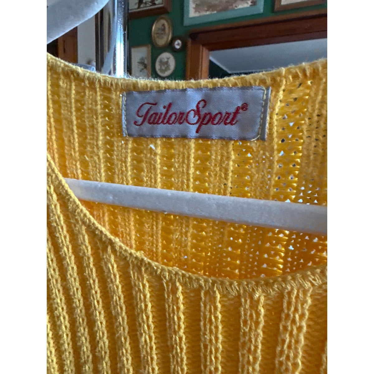 TailorSport Vintage Women’s Knit Sleeveless Sweater Large yellow 80s Cotton