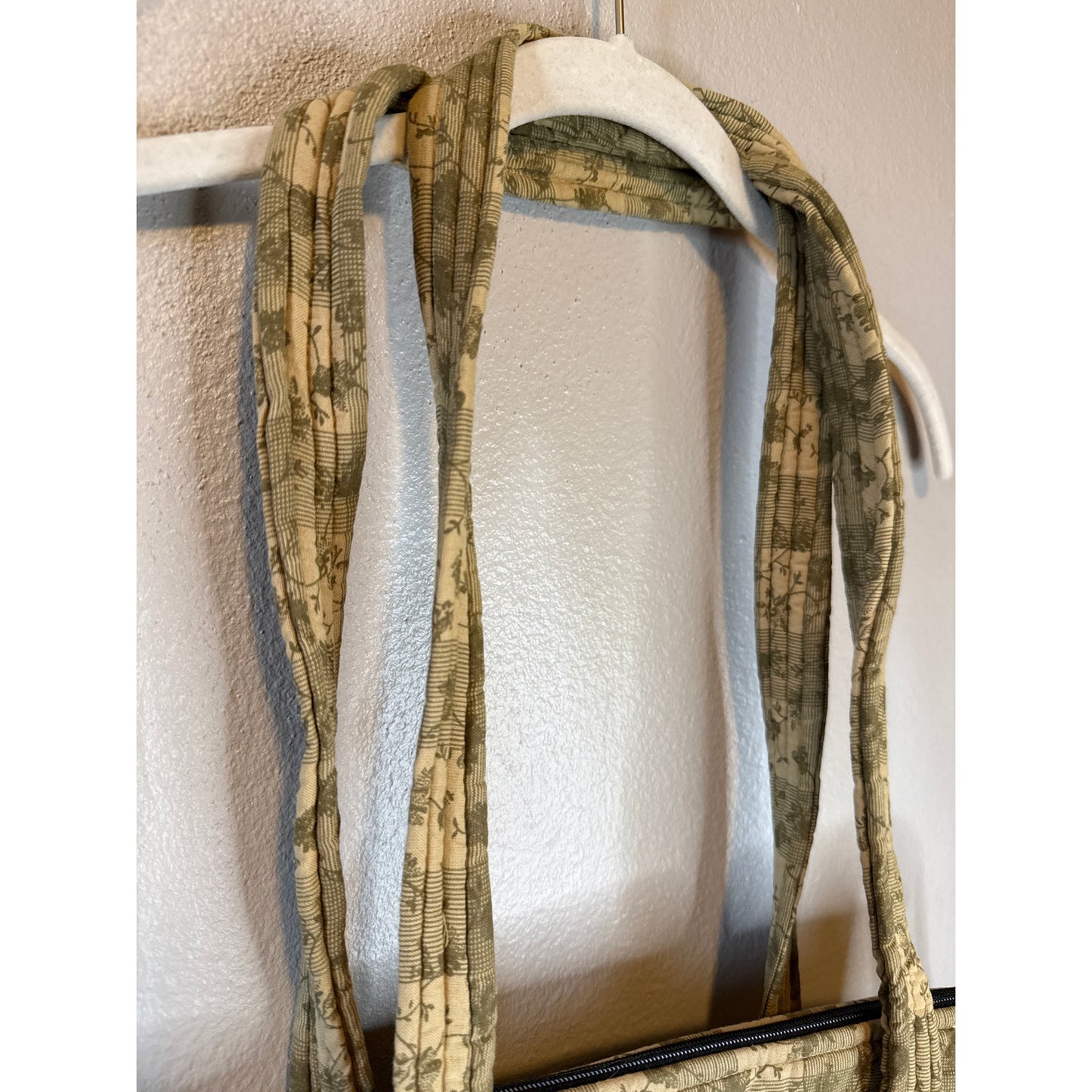 Vintage Patchwork Floral Nature Quilted Bag Zip Top