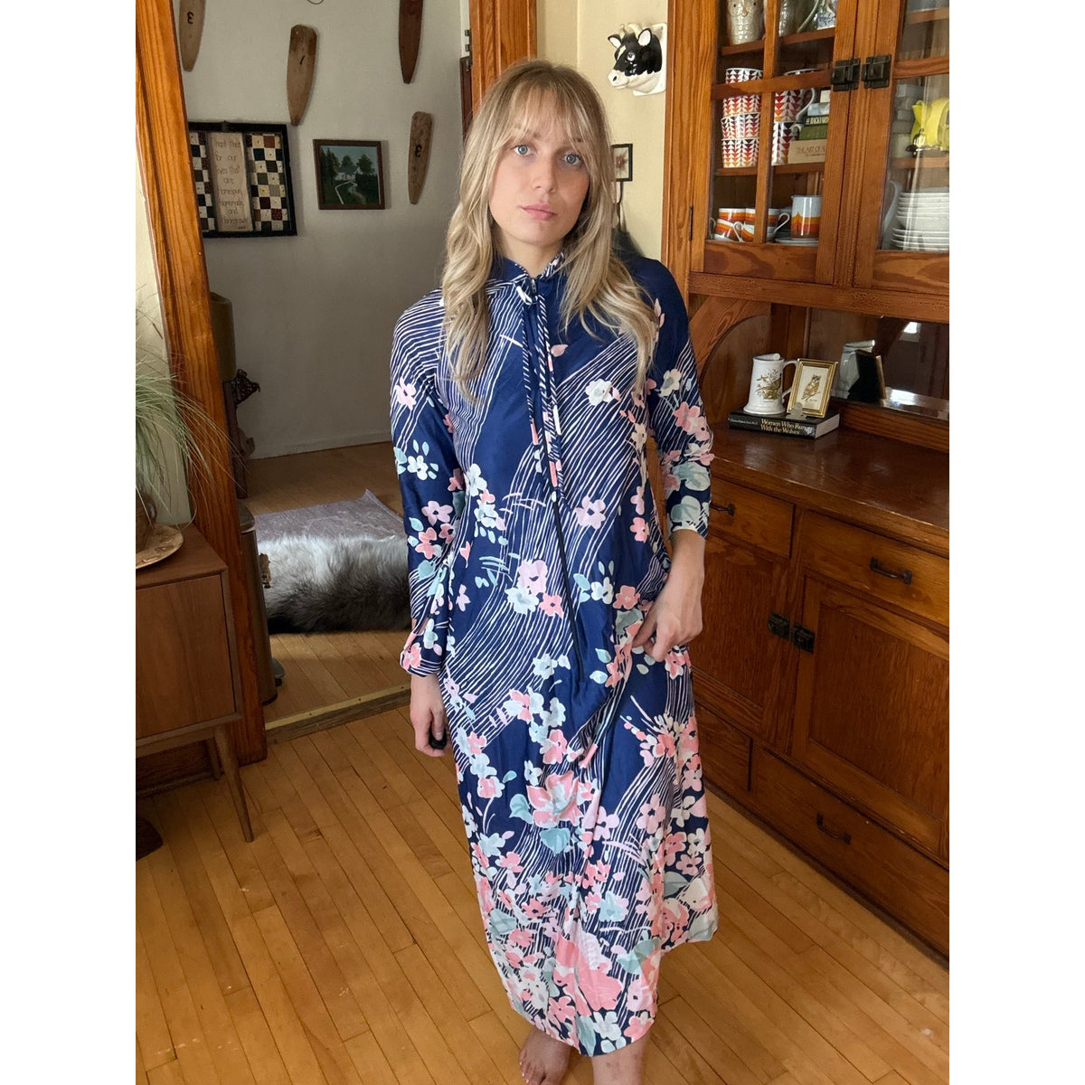 Vintage 60s 70s House Coat Robe Blue Floral Large Retro Boho Cher Dolly Parton
